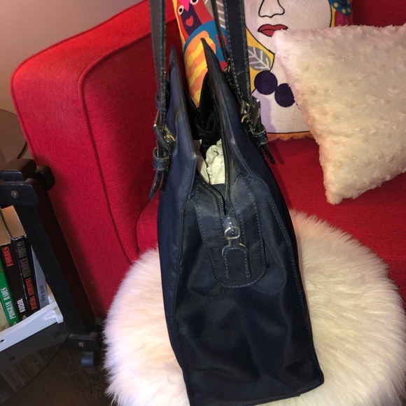 Prada bag - Picture 4 of 8